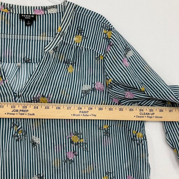 Torrid Harper size 2X Striped Floral Lurex Chiffon V Neck Button Popover Top - Picture 8 of 12
